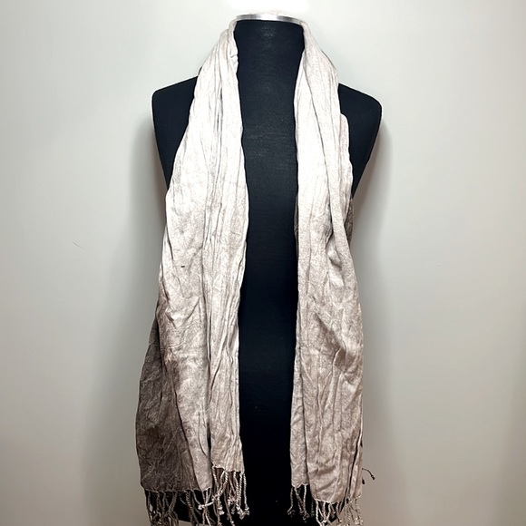 Nwot tie die brown and tan scarf with fringed ends Can be worn many ways X long - Picture 2 of 4